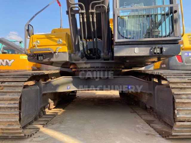 Used Volvo EC200D